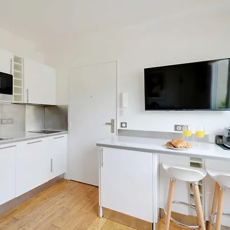 Cosy -1br-2p- * Suresnes